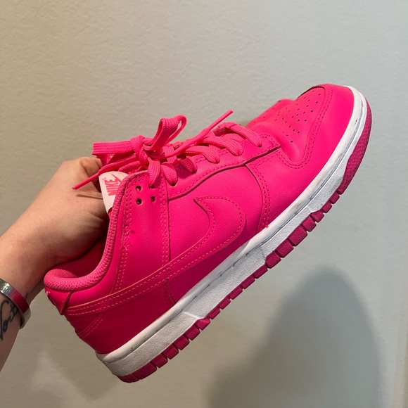 Nike Dunks - Picture 1 of 4